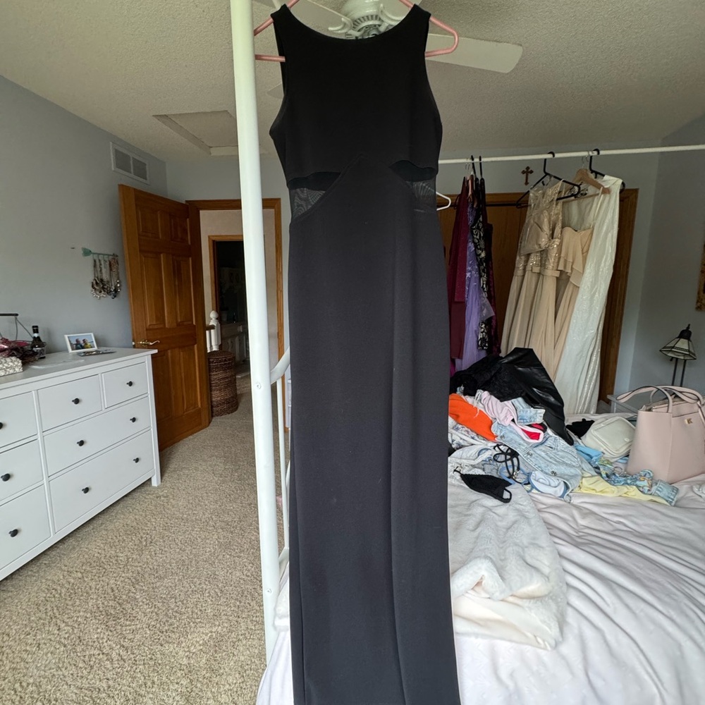 Elegant Black Sleeveless Dress